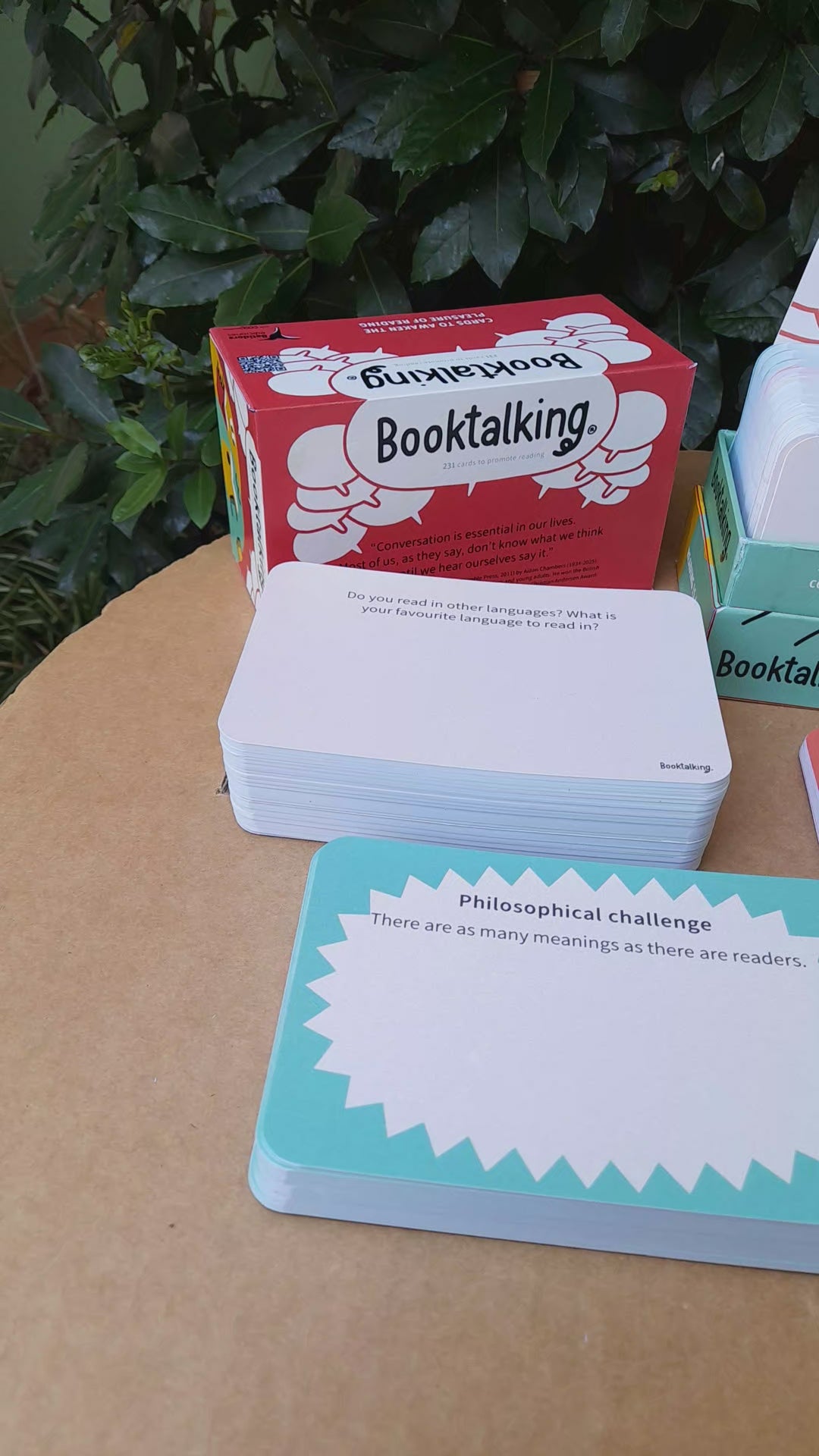 Booktalking English Edition — Cards that turn books into conversation
